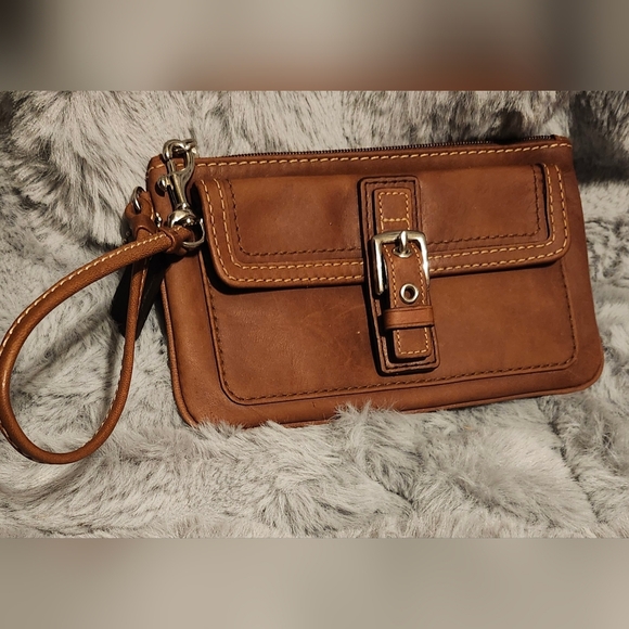 Vintage Coach Soho Brown Leather Wristlet